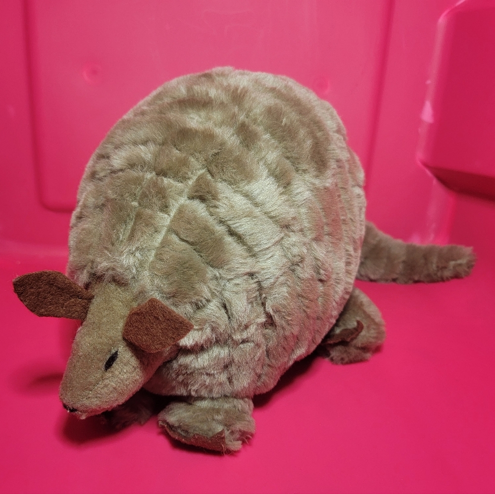 Stuffed Plush Armadillo Stuffed Animal Felt Feet Ears So Cute & Plushy That Face